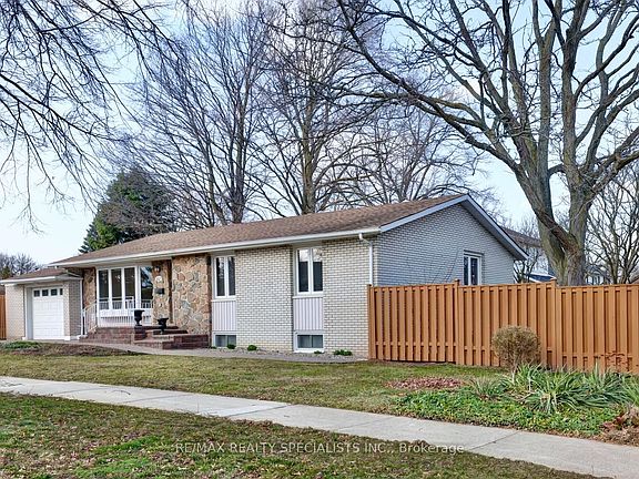 3rd image of 2617 Cushing Rd