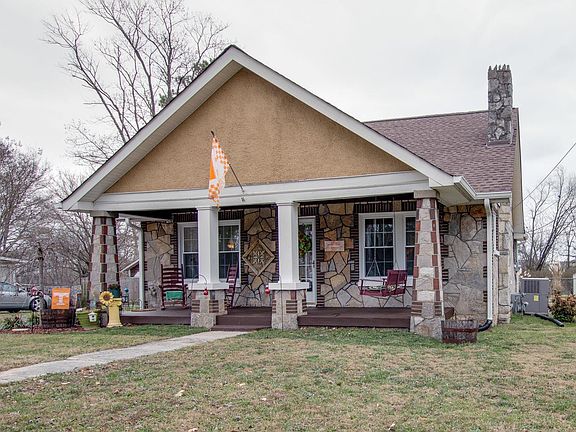 3rd image of 506 Kingwood Dr