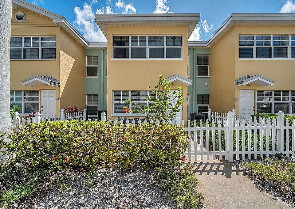 1st image of 19417 Gulf Blvd #D-108
