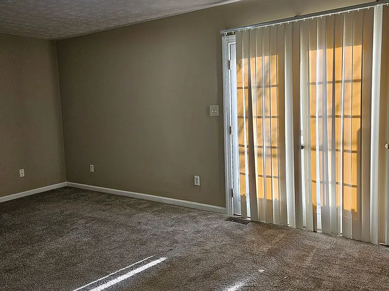 1322 Dale Dr — Photo 7