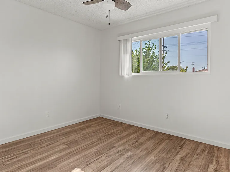 3375 Butterfield Ave #3375 — Photo 14