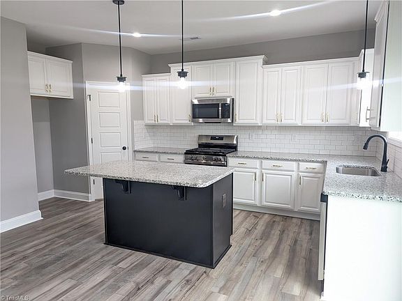 3rd image of 709 Palomino Mustang Dr #655
