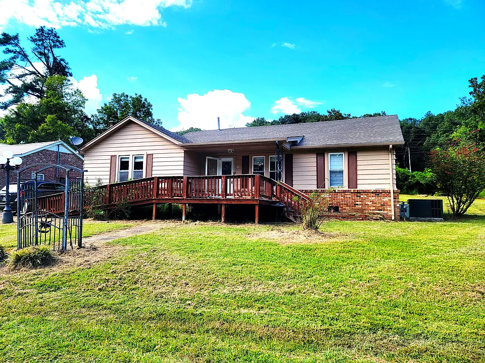 408 Poplar St