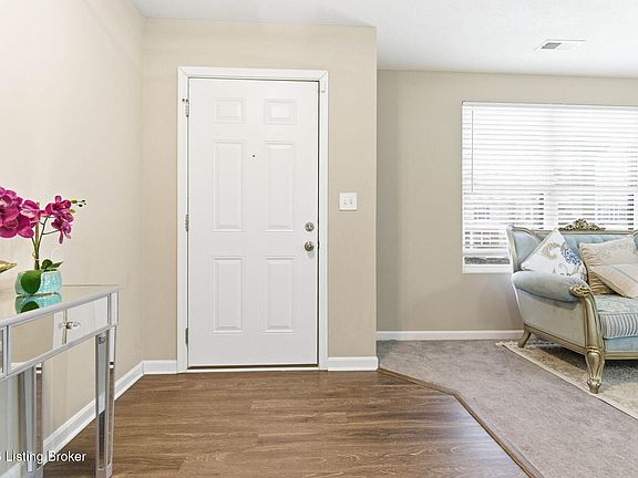 3rd image of 12097 Parkview Trace Dr