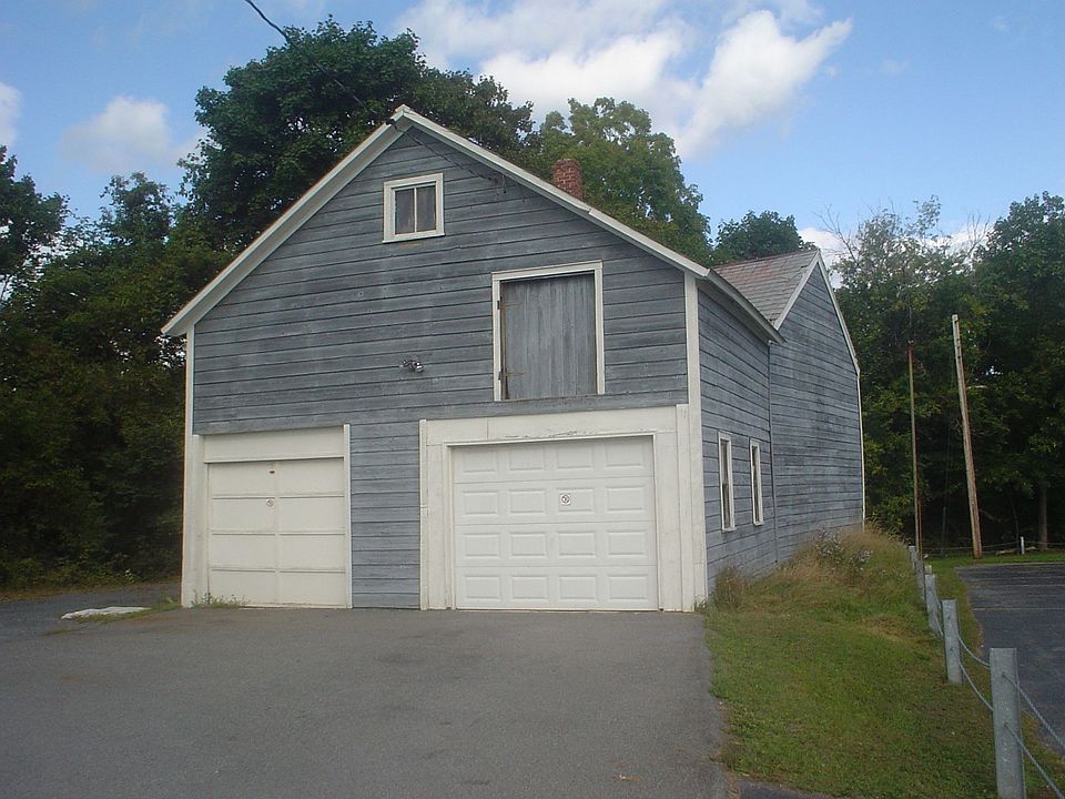 2nd image of 49 Main St