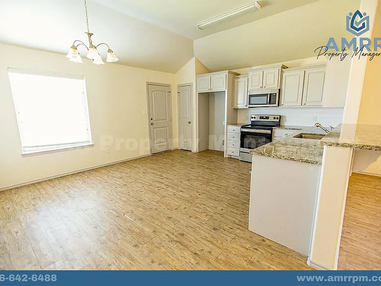 1220 Kingston St — Photo 15