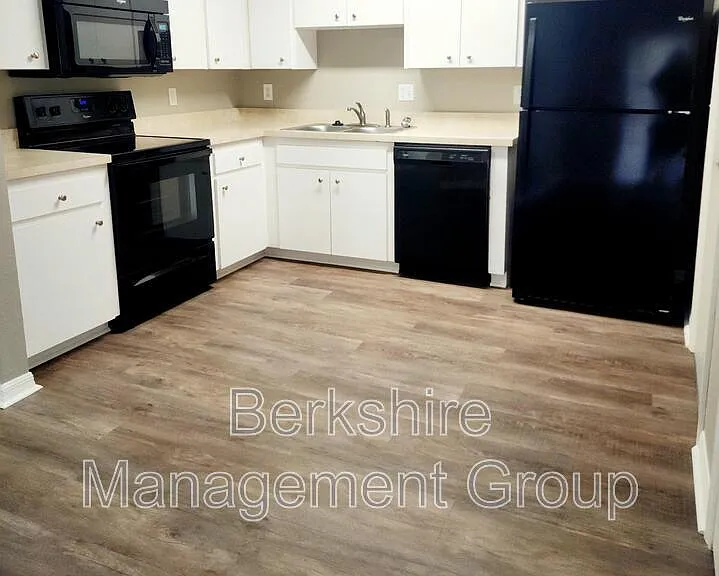 1134 Pogonia Dr — Photo 4