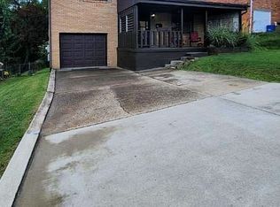 214 Tyrol Dr, Pittsburgh, PA