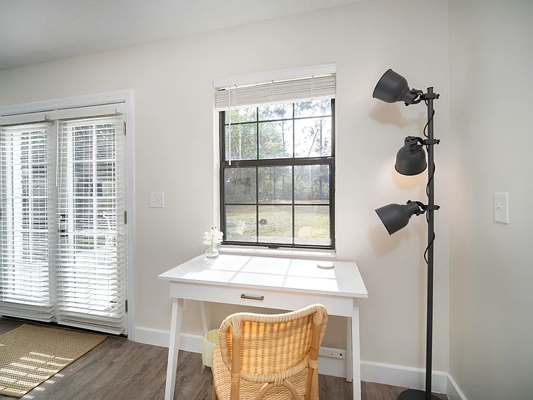 Winterhawk Dr — Photo 64