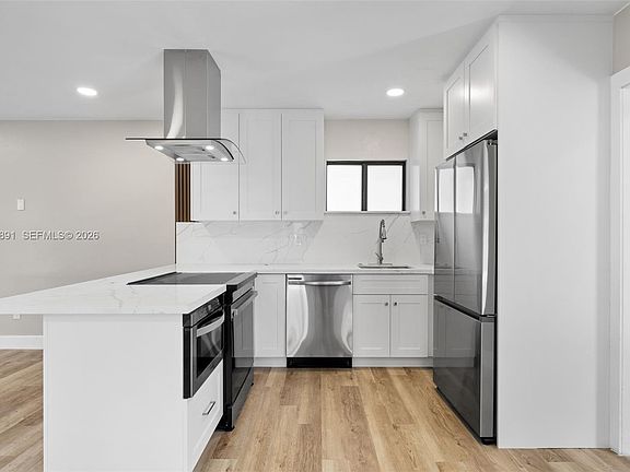 3rd image of 19335 Franjo Rd