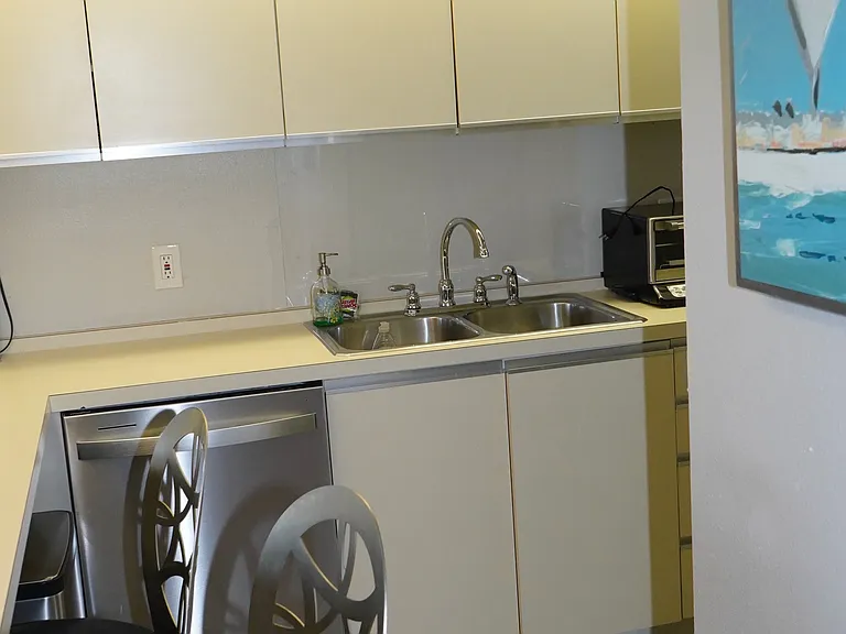 1085 Gulf Of Mexico Dr #203 — Photo 25