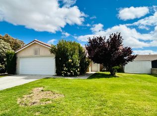 3328 E Avenue K4, Lancaster, CA 93535