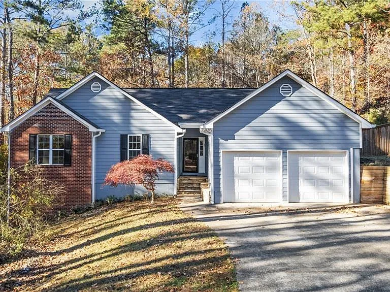 405 Christopher Ln — Photo 3
