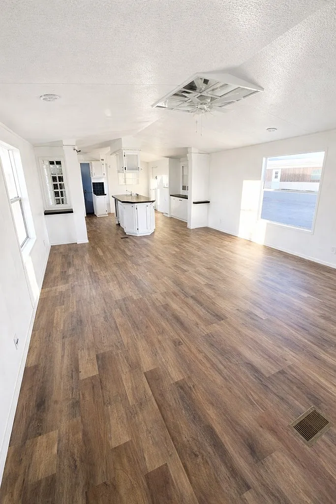 3 bed, 2.0 bath, 1088 sqft, $1,700 — Photo 3
