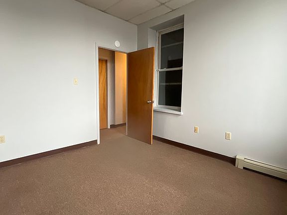 4th image of 19-23 E Belvidere St #302