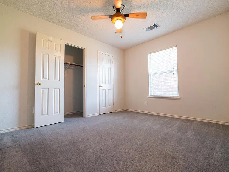 3404 Almond Ln — Photo 10