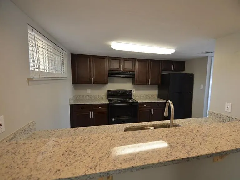 3922 Crayrich Cir #C — Photo 12