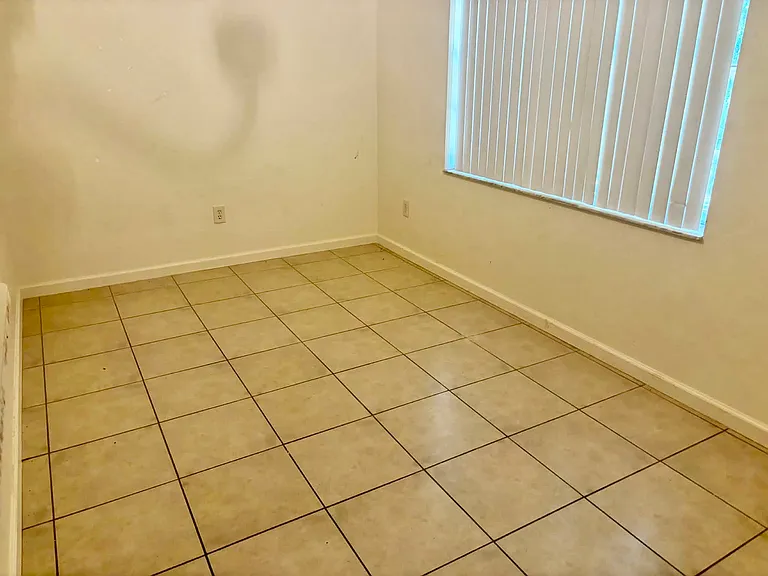408 Banana Cay Dr #G — Photo 6