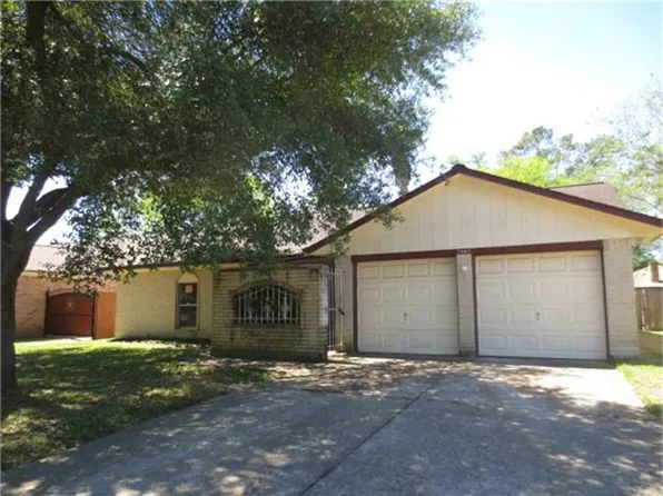 7407 Woodoak Dr, Houston, TX 77040