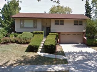 7217 Whittier Dr, Darien, IL