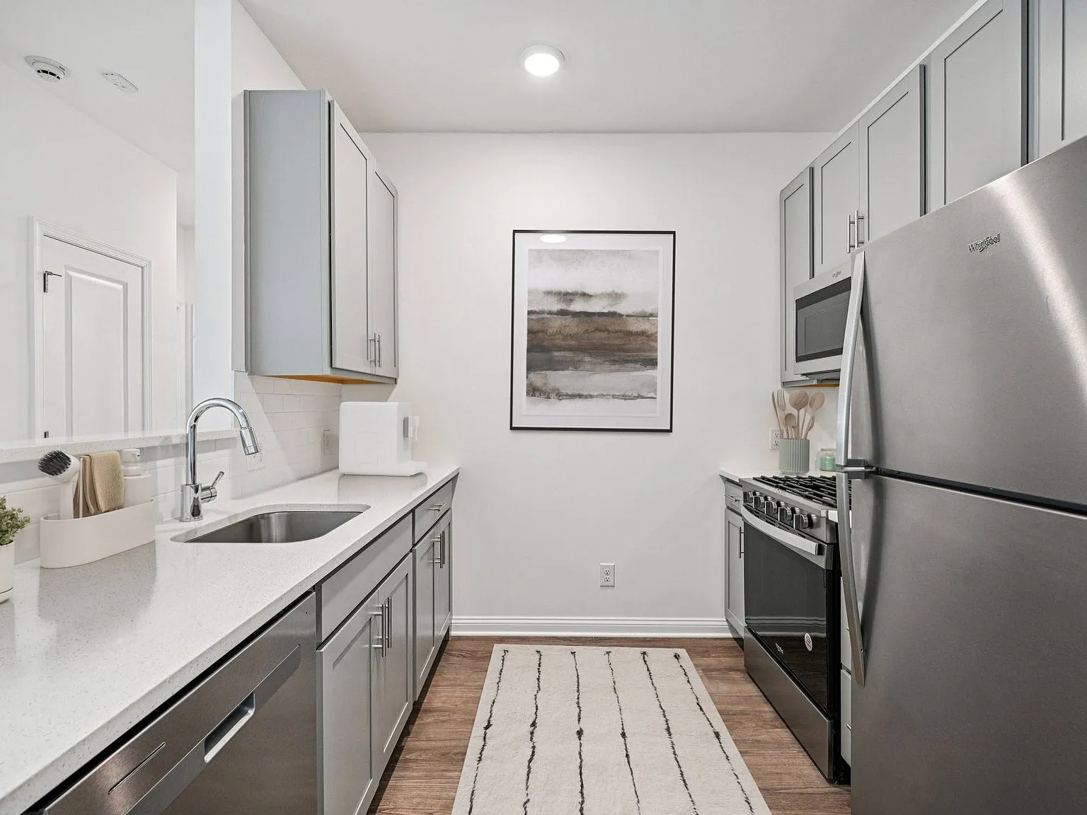 Laurel Green Apartments — Photo 4