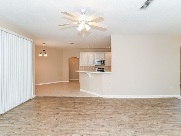 5th image of 841 Templeton Ln