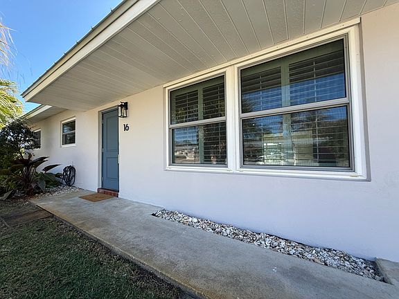 3rd image of 16 Ridgewood Cir