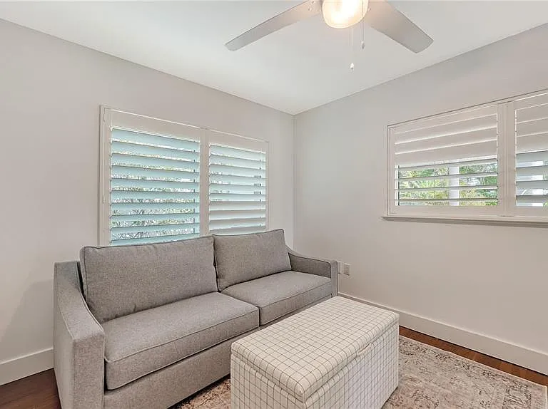 425 McKinley Dr — Photo 32