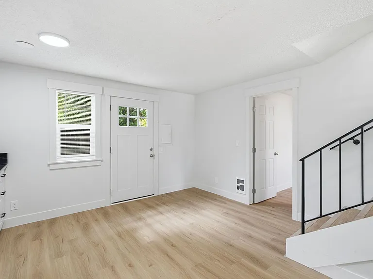 Rolling Hills Townhouses — Photo 40