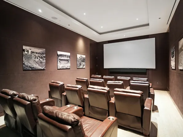 80 Riverside Boulevard image 13 of 16