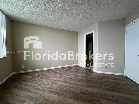 5th image of 212 Lake Pointe Dr #209-360