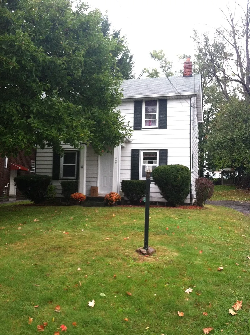 505 6th St photo 1