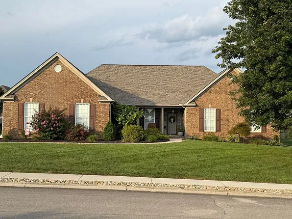 253 E Port Dr, Lenoir City, TN 37772