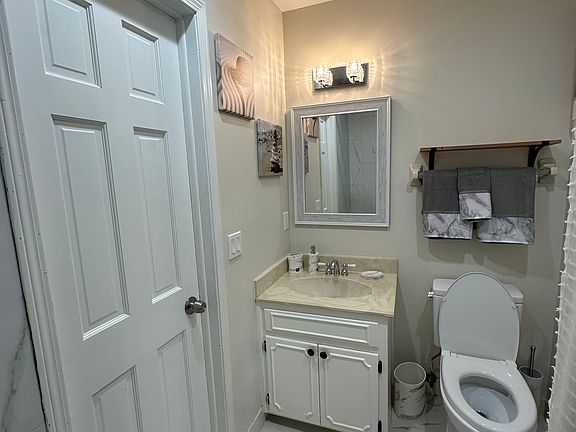 3rd image of 4569 Oak Bay Dr W #3