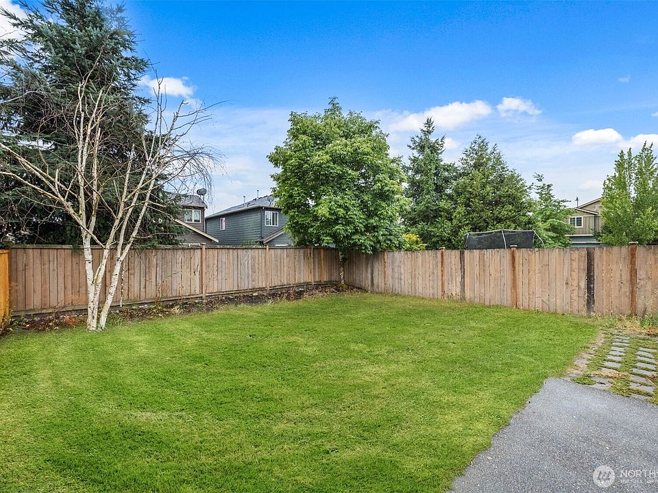 2nd image of 24035 SE 262nd Street