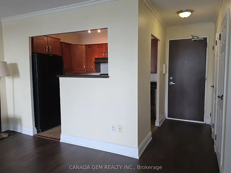 5949 Yonge St #506 — Photo 5