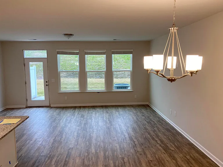 208 Netherlands Blvd — Photo 6