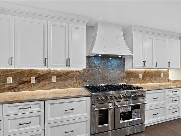 4th image of 5517 Sycamore Grove Ln