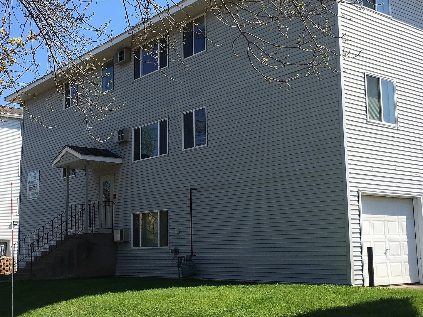 University West — Photo 1