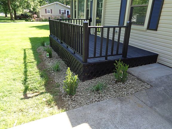 4th image of 382 Crowley Ln