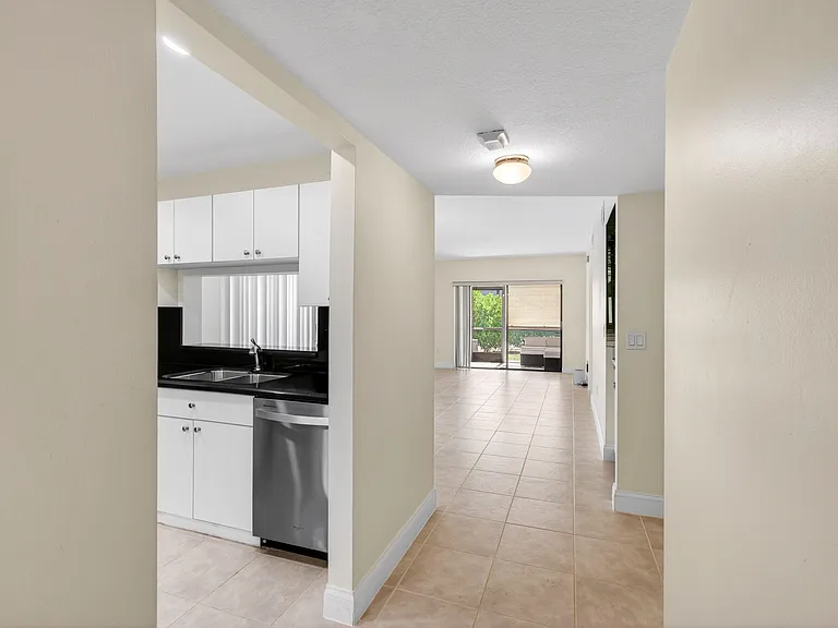 351 Club Cir #101 — Photo 12