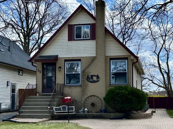 15 Chancton Cres, London, ON N6E 2Y5