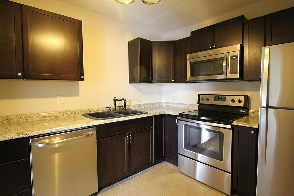 Plenty of cooking and storage space.