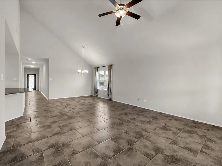 23723 Giardini Dr — Photo 10