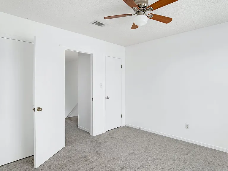 601 E Burgess Rd #K11 — Photo 23