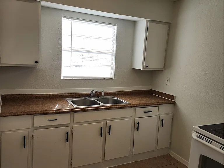 14033 Garber Ln #2 — Photo 8