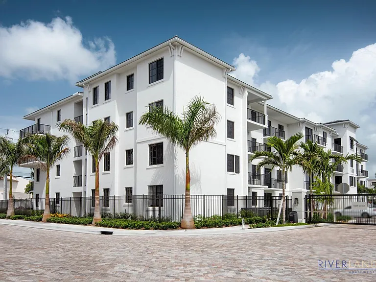 Riverland Apartments — Photo 43