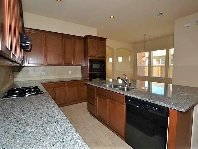 7219 Pearl Terrace Ln — Photo 18