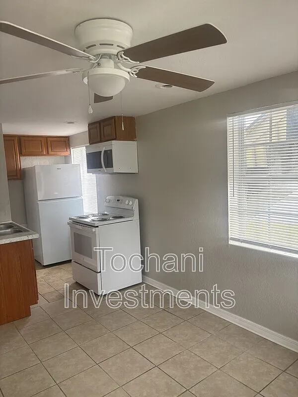 1 bed, 1.0 bath, 500 sqft, $840 — Photo 3