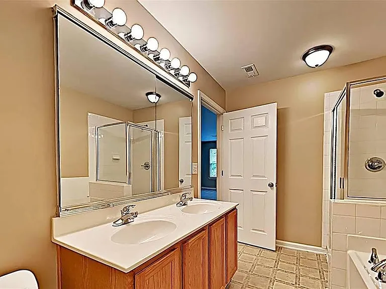 11720 Mezzanine Dr #110 — Photo 3